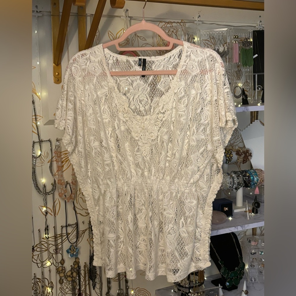 Maurice’s Top size large